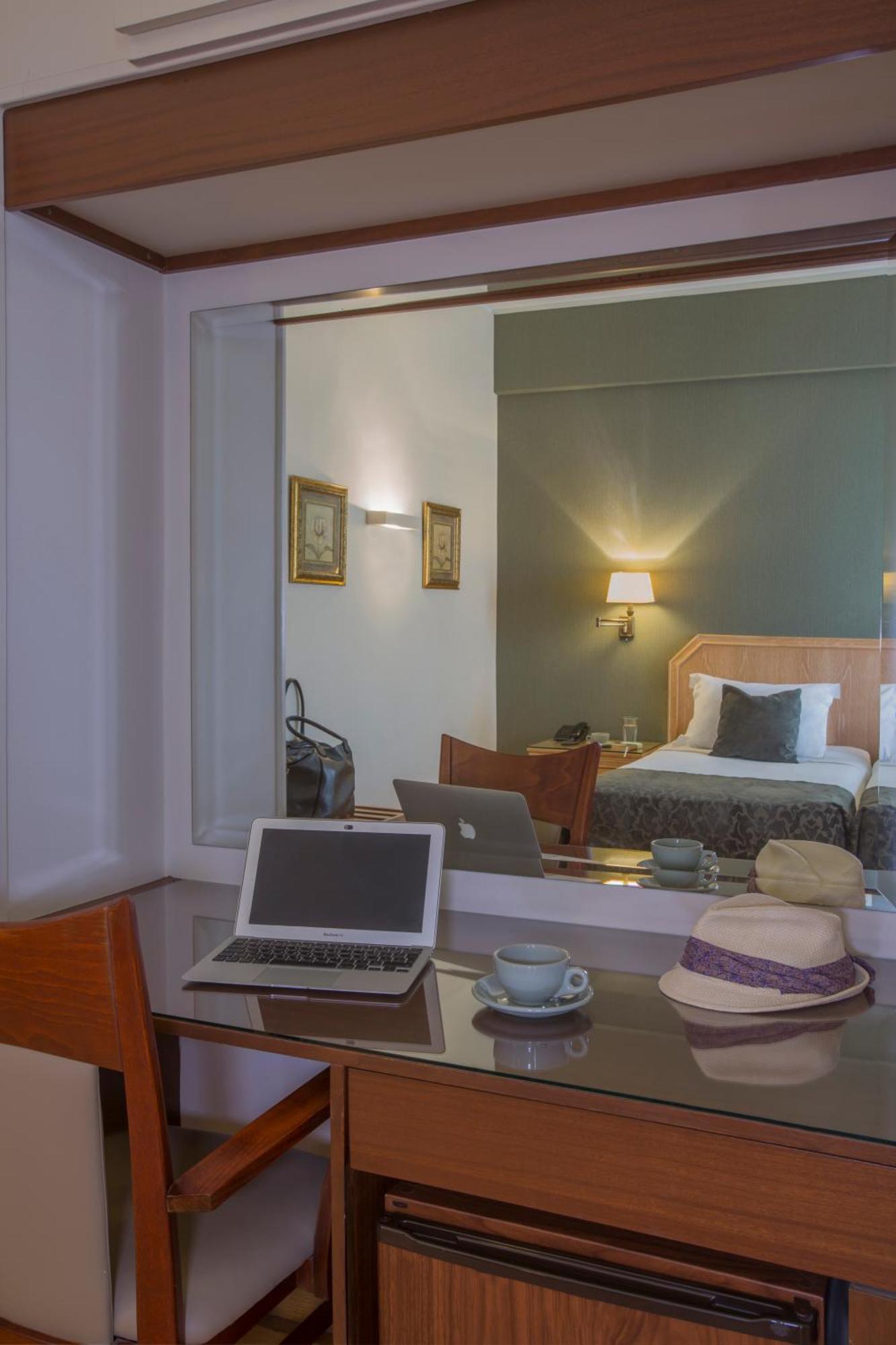 Double or Twin Room,1273130374:JPEG